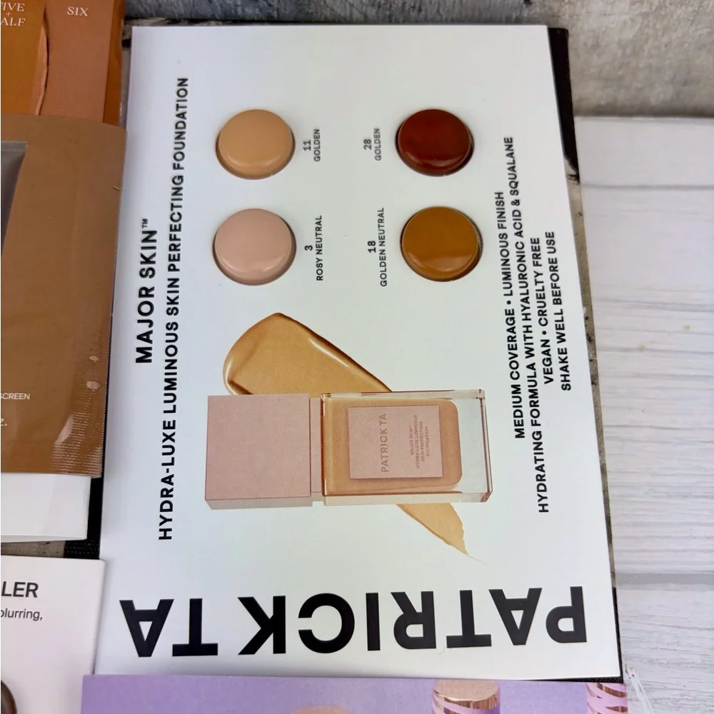 NIB Sephora Beauty Insider Foundation Sample & Primer 11 Piece Set.